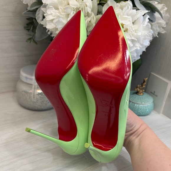 NWT Christian Louboutin Lime Green Scalloped Heels (Size 41 / US 11) - Picture 9 of 10